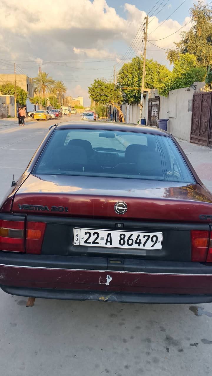السلام عليكم فكترا 91 محرك 20 اوتوماتيك سقف سلايت جامات كهربائي 
بطاقه بانزين بي 
مكانها كركوك 
سنويه ساقط 
بس رقم جديد 
بسمي شرط التحويل والغرامات 
السعر  47 وبي مجال 
السيارة مال جناي  
***********
