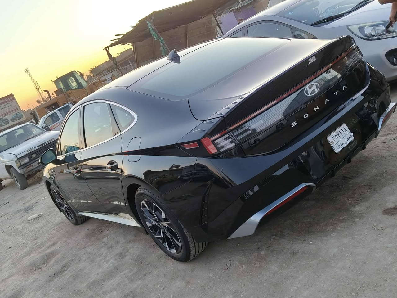 السلام عليكم سوناتا أمريكي 2024 حره بدون  تترقم جيمع المحافظات رقم فول عدا البنوراما حادثه البنيد فقط مكينه 2500 السعر 180 وبيه مجال ***********
