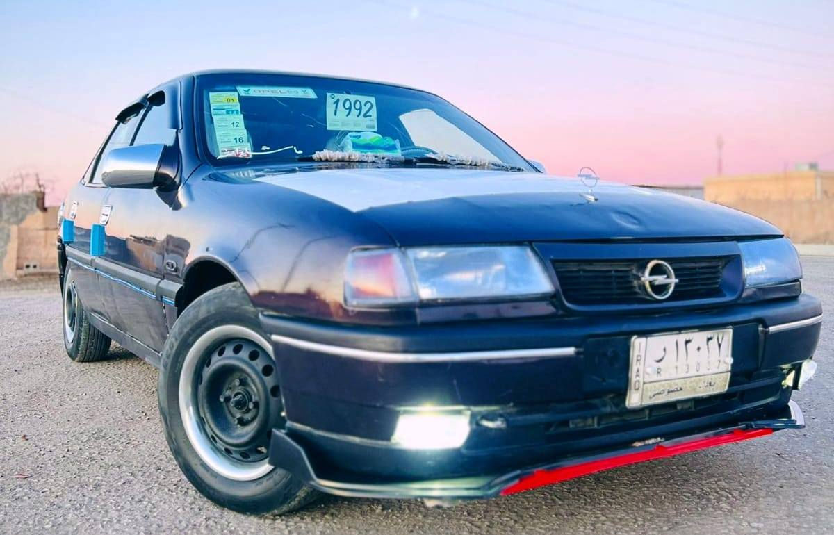 السلام عليكم للبيع اوبل فكتره موديل  92  رقم بغداد مشروع وطني لل 29 بسمي تحويل ثاني يوم جديده لاخياس والا ضربه محرك كير شرط السياره حيل جديده تخم تاير جديد صدر جديد طبه بطانين صاج بل جيس داخلها حيل جديد  مكان السياره تكريت السعر 45وبيه مجال قليل لاستفسار لاتصال ***********
