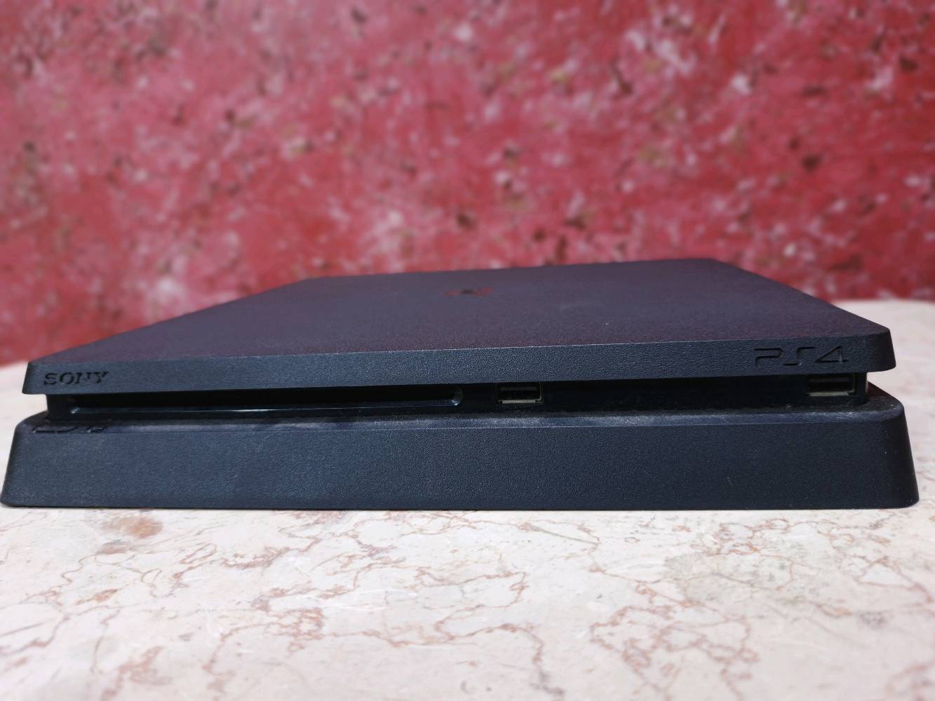 بلي للبيع
بلي فور سلم اونلاين
500 جيجا بايت 
 جهاز نضيف جداً
 لوك ستيكر
لا مفتوح و لا مصلح يجي وياه يدة اصلية  
و قرص لعبة انشارتد 4
السعر 225 
مع كامل الملحقات اسلاك التوصيل 
للتواصل و للاستفسار 
الرقم ***********
و متواجود خاص 
مكاني بغداد الشعب 
و ماعندي توصيل📮