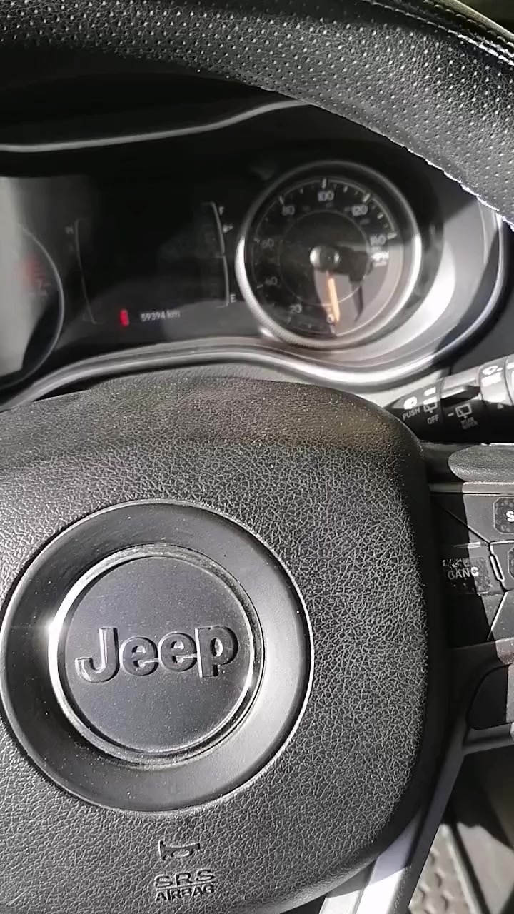 من رخصة الادمن المحترم
 جيب بزون 2020 محرك 4 سلندر 2400 رقم اربيل دولي سنوية لل2027 باسمي ماشية 59الف كيلو بيهة بس البنيد صبغ بدون دواخل السيارة شرط من الدعامية للدعامية السعر 160 ورقة مكاني تكريت للاستفسار الاتصال على هذا الرقم *********** او مراسلتي على الخاص
