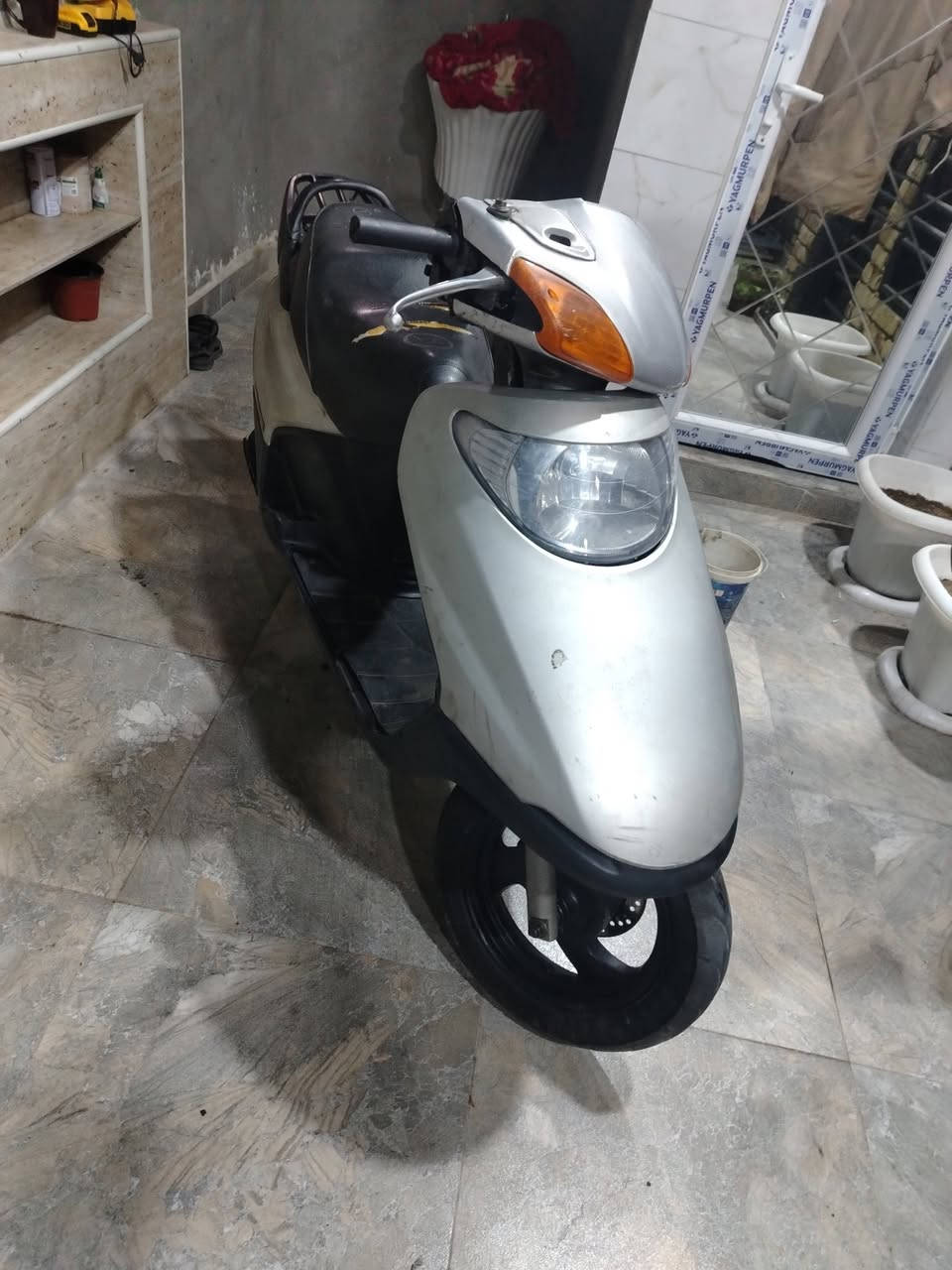 سلام عليكم سبيسي ياباني البيع بيهه خيط بخار قليل سلف هندر تخم تاير جديد سعر ٣٥٠كوت زويرجات ***********
