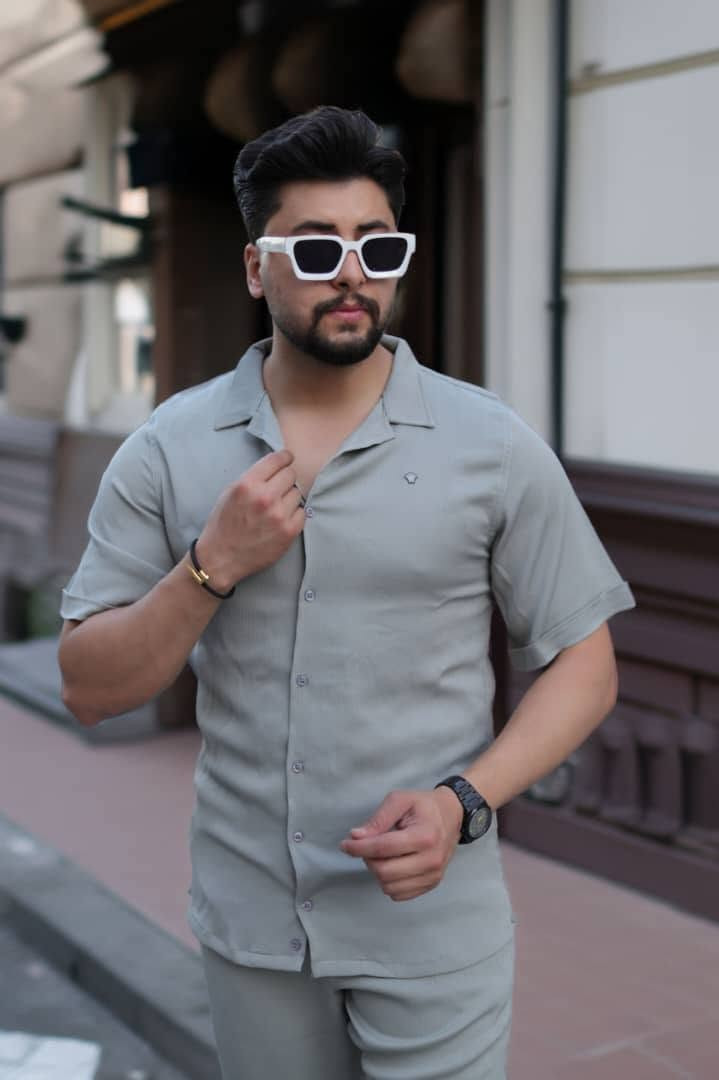 ☀️ طقم صيفي رجالي فاخر 💯 .

طقم مارفل 
مقاس M L XL 2XL 
عدد سيريا / ٢٤ / قطعه 💯🔥 .

تصميم عصري أنيق يمنحك الراحة والأناقة في أيام الصيف، بخامة مميزة وقصة شبابية مناسبة للإطلالات اليومية والرحلات والعطلات.

🎨 متوفر بعدة ألوان .

🚨🚨 المبيع جملة فقط 🚨🚨

📞 للتواصل والاستفسار: 0990200617 
أو على المسنجر.
‏استعمل هذا الرابط للانضمام إلى مجتمعي في واتساب لمعرفة كل جديد . https://chat.whatsapp.com/G5aVTEIkSzzAdN2KQVBmsz
لمن يهتم ...
متوفر لدينا متجر أحذية .
‏‏استعمل هذا الرابط للانضمام إلى مجتمعي في واتساب لمعرفة كل جديد عن الأحذية . https://chat.whatsapp.com/KRn9dSFIHRD0cxDqi5mqhJ


**إذا كنت صاحب هذا الإعلان وتريد حذفه لأي سبب، رجاءا أرسل رسالة إلى الدعم الفني**