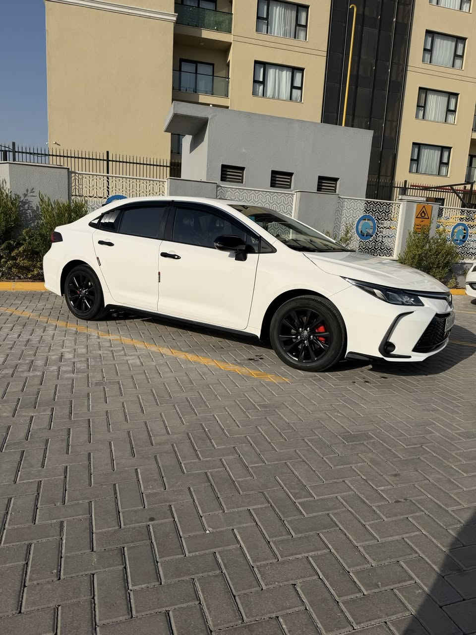 السلام عليكم 
حبايب للبيع كورلا 2025 شكل الخليجي 
السياره زيرو ماشيه 2000 فقط
كفاله عامه من كلشي بعدهه بوضع الزيرو 
الماصفات معروفه 
تحويل ثاني يوم بأسم شركة ابو ظبي 
حبايب السعر 167 وبيهه مجال جدا بسيط 
تشوفهه غاليه اعبر المنشور ولتشوفه
حي الجهاد حي الحسين 
***********
