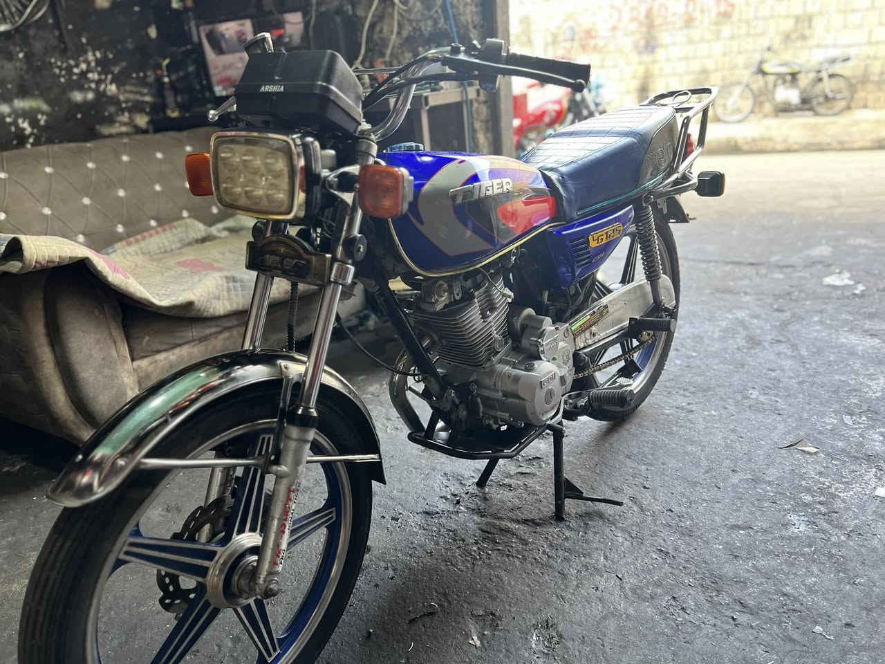 نوعية TIGER موديل 2020
منفيس اصلي 
كهربائي كلو شغال 
دولاب توبلس 
سعر 350 الف بيها مجال بسيط
للتواصل ***********
