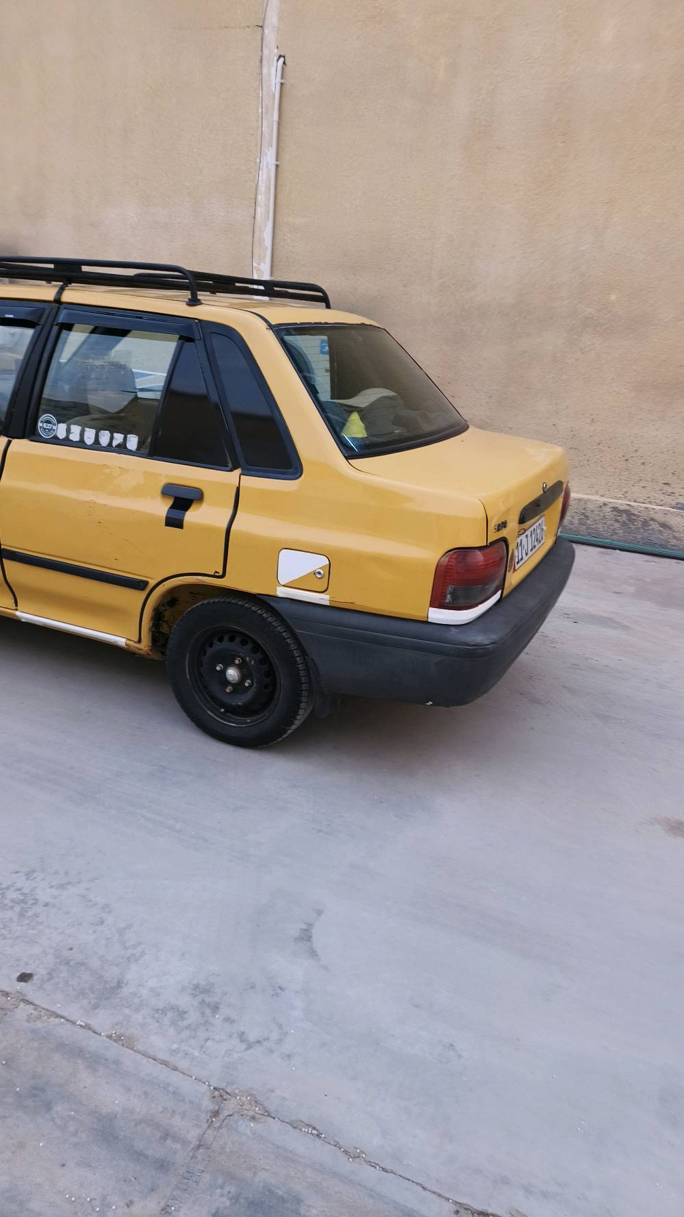 مكفولة كير محرك شواصي مابيها اي نقص شغل واطلع 
تبريد الراديتير مال تبريد مزروفة كمبريسر جديد 
مصفرة غرامات +هيئة 
مكاني بغداد الرقم ***********
السعر ٢٦ 
شرط تحويل