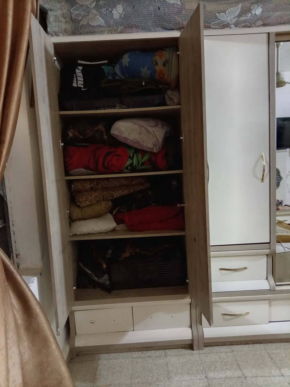 غرفة ضخمة قويه جداً تحتوي 9 قطع السعر 750 وبيها مجال بسيط مكان بغداد شراي يدخل خاص


**إذا كنت صاحب هذا الإعلان وتريد حذفه لأي سبب، رجاءا أرسل رسالة إلى الدعم الفني**