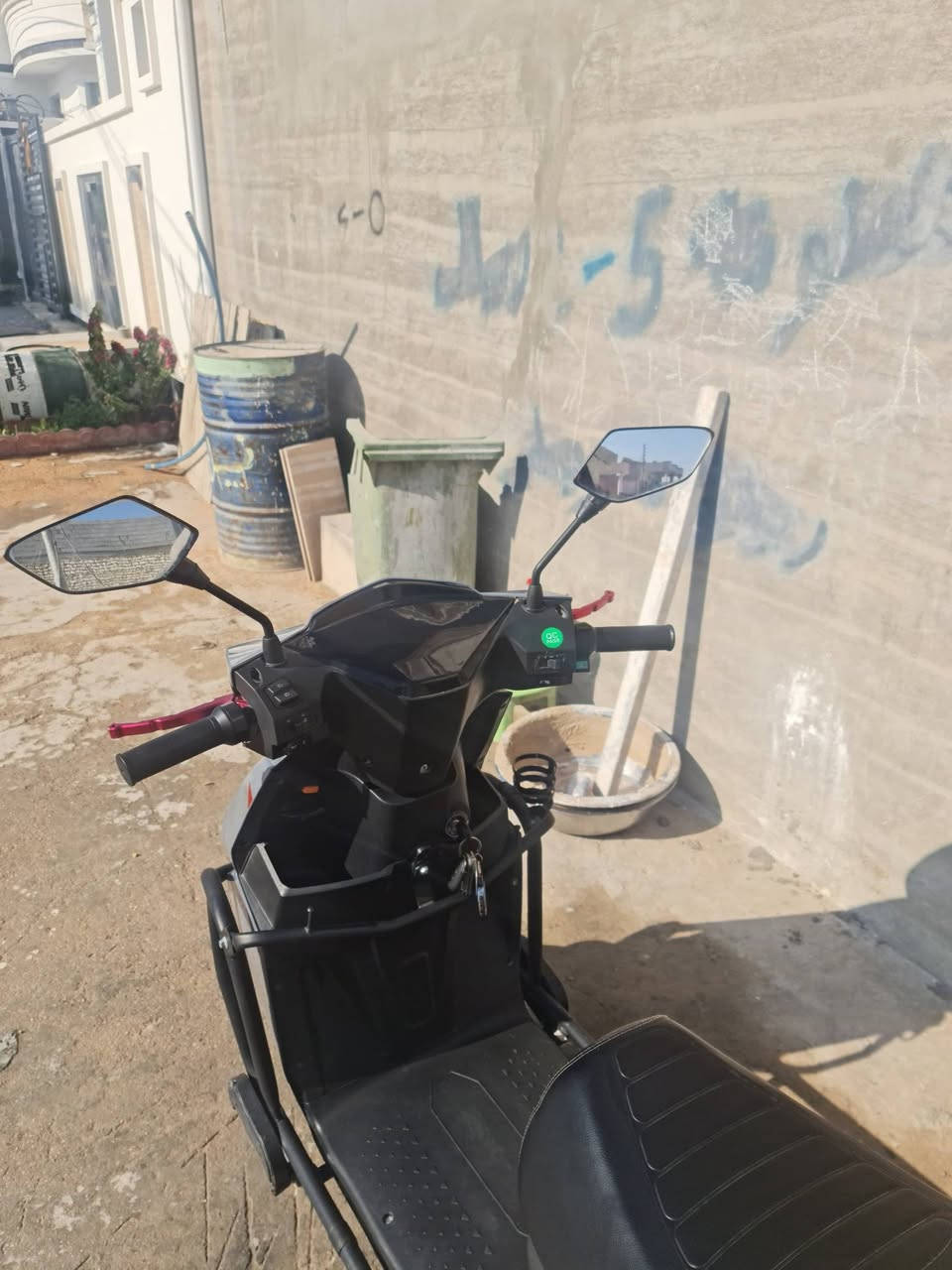 السلام عليكم دراجه شحن نوع شبح للبيع نضيفه مثل ماواضح كشره حيل جديد باتري عل فحص  تعلاوات دبل يعني يصعدون 3 اشخاص وميدك سعر 750 وبي مجال بصيط عنواني الرمادي الخمسه كيلو  
*********** تفاصيل اكثر خاص
