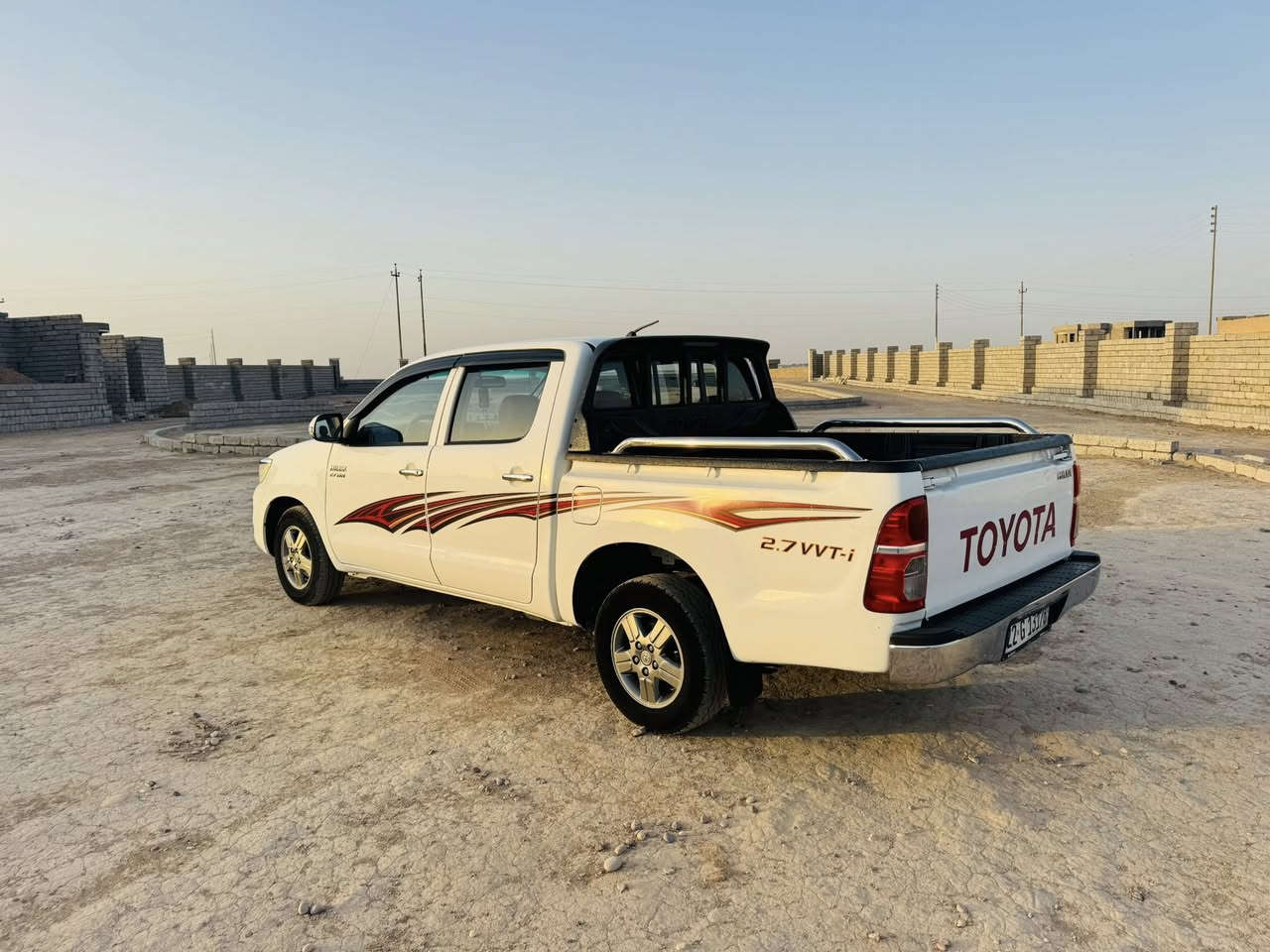 هايلوكس 2014 محرك كير شرط
سنويه لل 28 
السعر ٢١٥
مكان السيارة صلاح الدين/ شرقاط
***********
