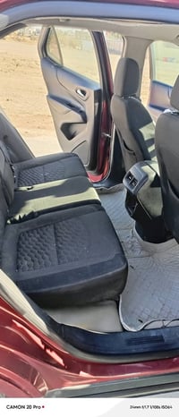 سياره كوينكس لبيع السياره هاذا سونارها Lt معروضه 130وبيها مجال الاتصال...