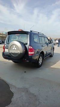 للبيع باجيرو 2007 مكفوله من لضربه بأسمي بيهه صبغ بالبجم للجماليه فقط س...