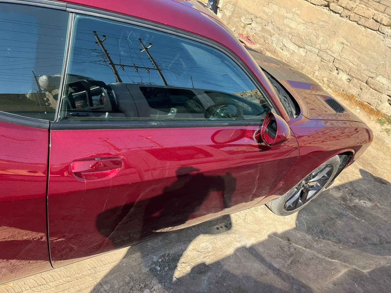 جالنجر 23
وارد امريكي حادثها بالصور جاملغ وبنيد 
بدون ارقام تترقم جميع المحافظات مواصفات عادية لون كرزي 
مكان السياره ناصرية
***********
