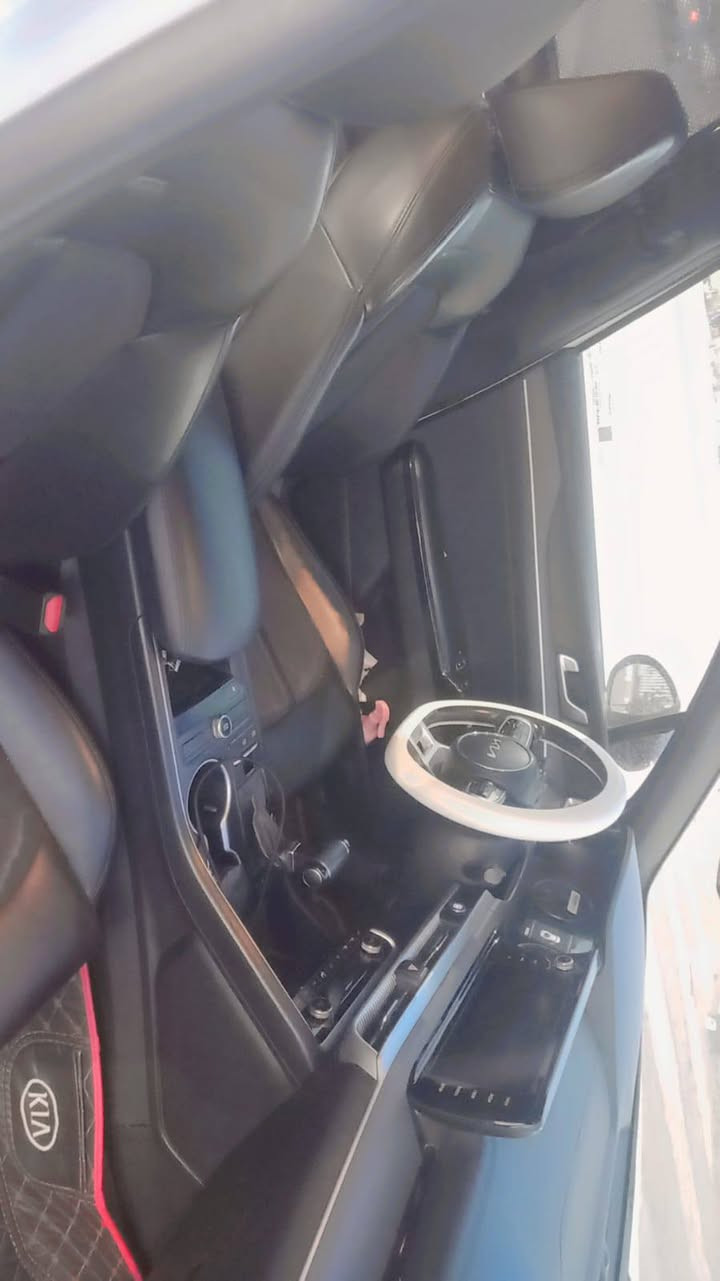 السلام عليكم سياره 2022 . K5 فول مواصفات للاخير1/1 سياره جاهزه من كلشي مرقم وجاهزه ذي قار معوقين محرك 1600 تيربو ماشيه ٧٧ الف سعرها 153 او بيها مجال رقم صاحب السياره ***********
