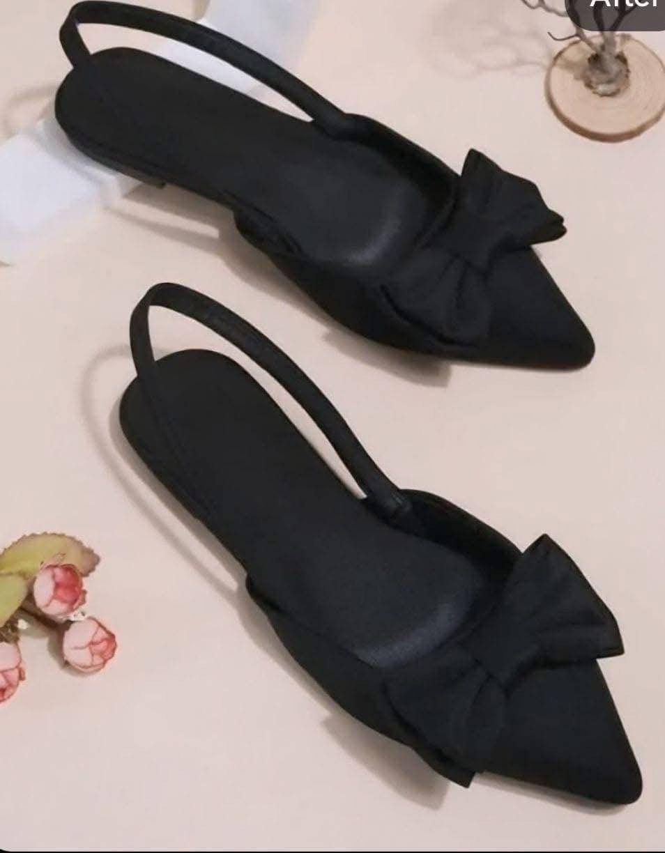 عرض خاص واسعار مناسبه جداا بيع بجمله فقط 🔥
👠سعر القطعه👠 ((4000)) 
🥿✨ الراحة والأناقة بسعر خيالي! ✨🥿
أحذية ناعمة ومريحة لكل يوم
🔹 تصميم عملي وأنيق
🔹 تناسب الجامعة، الدوام، والمشاوير
🔹 خامات مريحة وخفيفة

📦 توصيل لكل المحافظات بـ 5000 دينار فقط!

📲 احجزي الآن وخلي راحتك أولويتك 💖وتساب فقط ***********

#احذيه_فلات #راحة_واناقه #موضه#2026 #احذية_يومية #توصيل_لكل_المحافظات #احذية_بنات #فلات_راقي #ستايل_بناتي #عروض_الاحذية #تسوق_اونلاين
#احذيه_جمله
