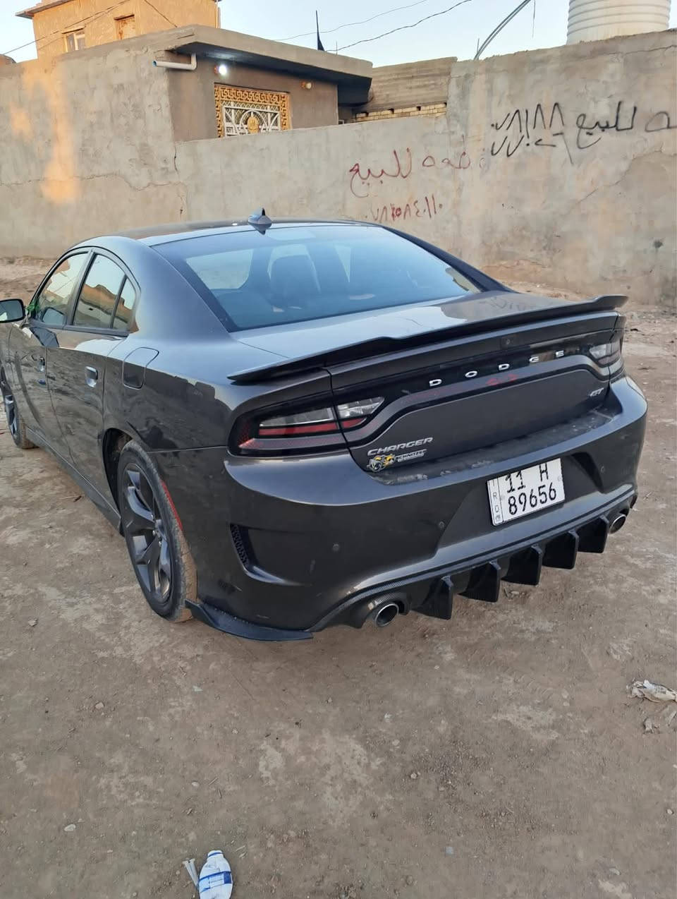 السلام عليكم جارجر للبيع سياره باسمي رقم بغداد مكانها بغداد النهروان سعر 170 وبها مجال ***********
