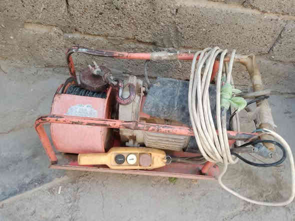 السلام عليكم عندي ونج للبيع بس ماطور  وعندي مولده كاز خمسه كيفي 25 امبير مكان بغداد الدوره *********** متواجد واتساب
