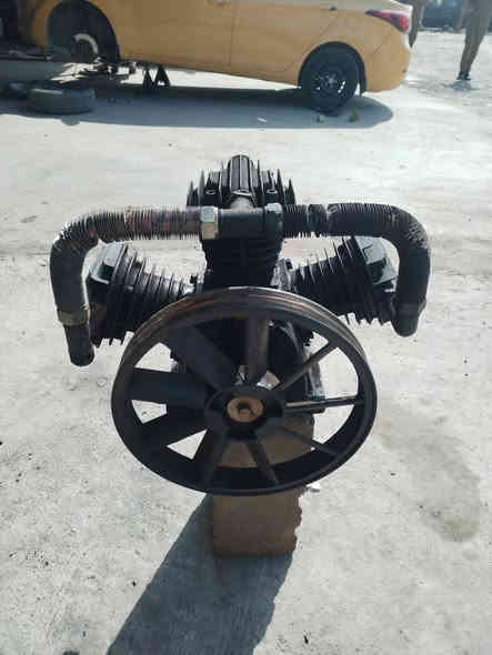 للبيع سعر ١٠٠ الف
مكان بغداد الغزاليه هاتف ***********
