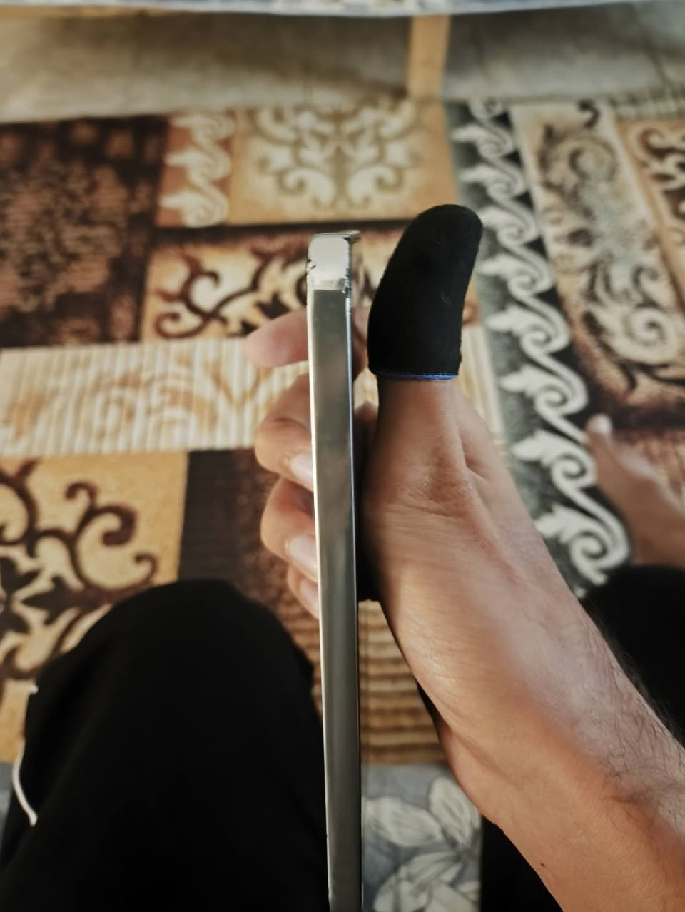 جهاز جي تي 30 برو الذاكره 256 بس ضربه بل ضهر
 أو ضربات بسيطه بل شاصي ما بي اي خلل غراضه كامله ما داخل صيانه مستعمل 4اشهر السعر 250 أو بي مجال عنوان بغداد البياع
*********** بي واساب

