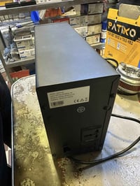 عندي UPS   لبيع 2600  ماركت Zeos جديد ما صار شهر من مستخدم سعر 150وبي ...