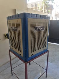 هاي مبريدة للبيع ما بيه عيب كلش نظيف كامل مبريدة و كاعدة ب 125 0770126...