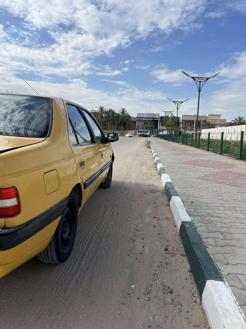 سلام عليكم بيجو اكد 2016
مكينه وكير كفاله سنويه جديده 

حداديه جديده تبريد ثلج ❄️ 

مكفوله من ظربه وتبديل بيها جملع صبغ 

دواخل ليلون سياره احله من صوره 

مكاني نجف السعر 35 

***********
