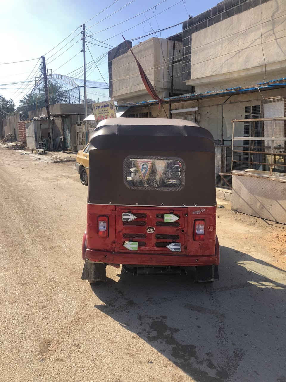 تكتك البيع موديل ١٨اوراقها اصوليه شرط لترقيم معمره ومصبوغه عام محرك عشرين نقصها صالنصه بيها تجاريه سعرها ٣و٧٠٠وبيها مجال مكاني سبع قصور رقم الهاتف ***********
