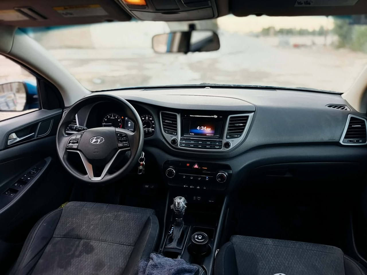 السلام عليكم توسان موديل 16 محرك 2.0 وارد امريكي حدثه مثل ماموضح 
بل صوره فقط مكاني بغداد رقم نكليزي
سعره 163 
رقم *********** و الرقم بي واتساب
