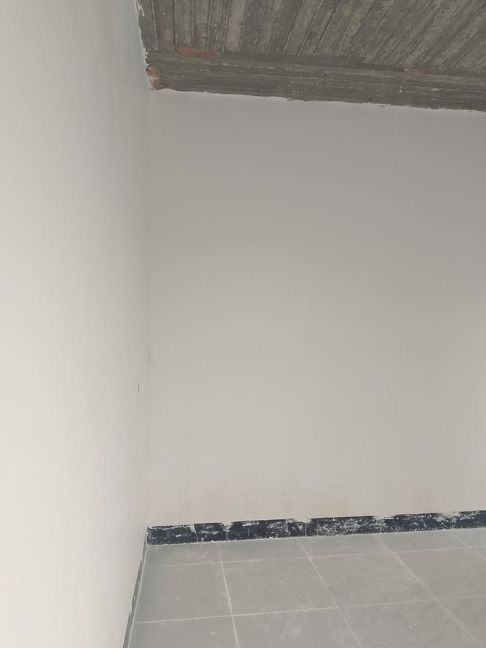 كادر جص وبياض من الموصل نشتغل كرسته وعمل جص مخمور الفني الابيض متواجدين حاليا بتكريت للستفسار اكثر اتصل على الخط او راسلني عل خاص ***********
