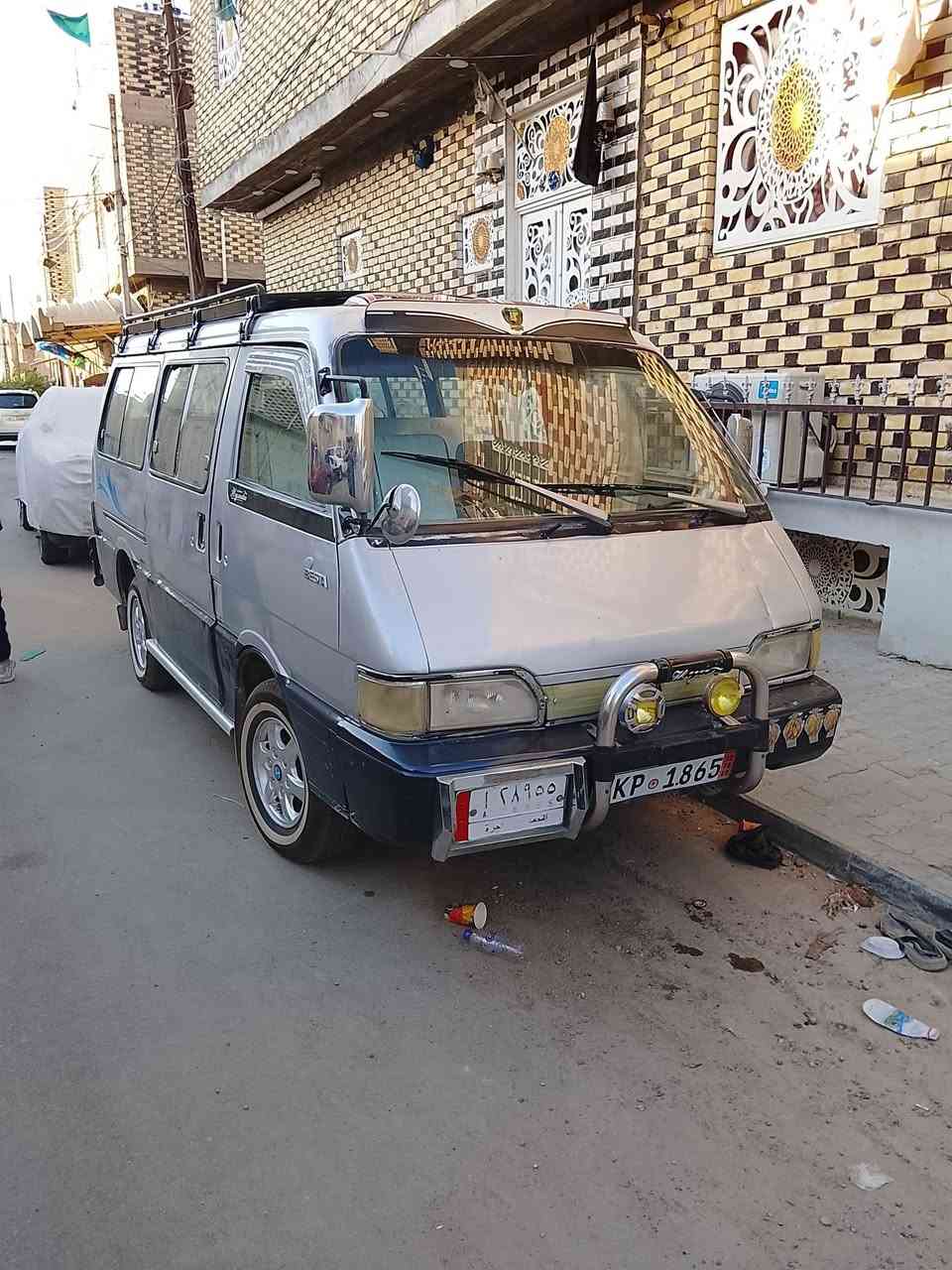 كيه بسته موديل 1993 مكينه جديده كير بدي شواصي جديد خير من الله جاهزه سياره هيه ومرور مصفره سعر 45 ورقه وبيه مجال *********** مكان نجف  شارع حنون
