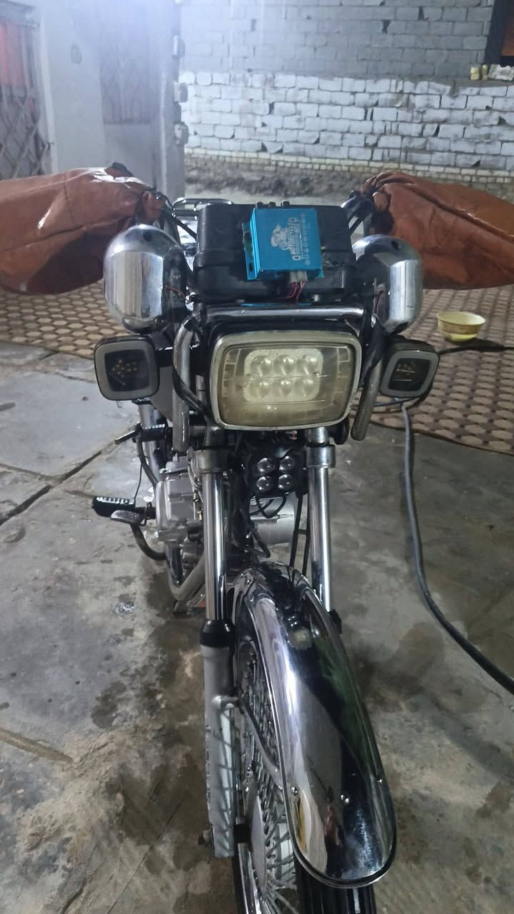 السلام عليكم تايكر ٢١ أوراق سكنر بيها بس شفت لهندر ولويل لوره شويه يروط الباقي كله شغال مكاني صدر الدغارة  رقمي, ***********
