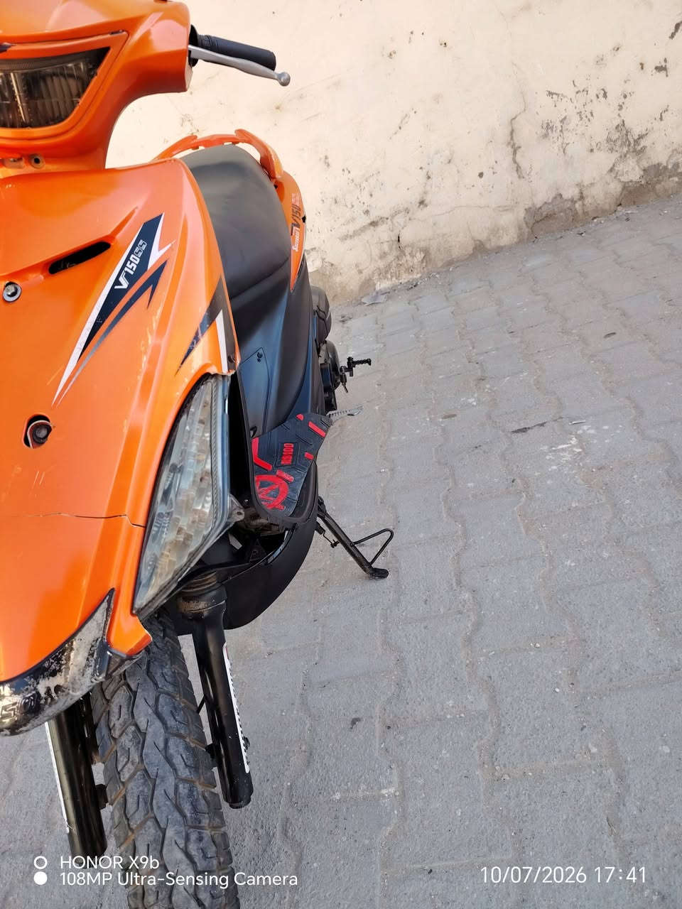 دراجه سكنس مكفوله برغي مامفتوح بيهه *********** شغاله سلف لايتات اشاير كامله من كلشي سعرهه 300 بيه مجال
