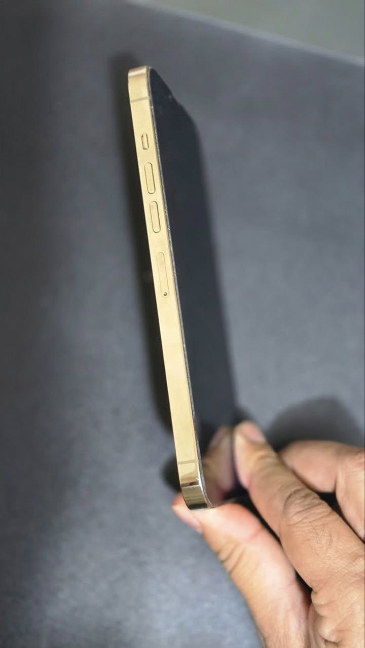 للبيع iPhone 13 Pro Max 256GB أمريكي، 
بطارية 92%، شاشة أصلية، الكاميرات والبصمة والوجه شغالات 100%، الجهاز نظيف جداً. يوجد خط خفيف بالشاشة لا يؤثر على اللمس أو الاستخدام. 
بس شراي يدخل رجا


**إذا كنت صاحب هذا الإعلان وتريد حذفه لأي سبب، رجاءا أرسل رسالة إلى الدعم الفني**