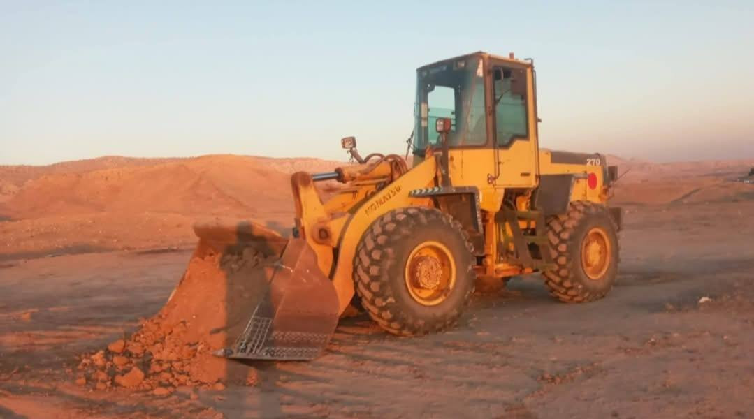 شفڵ کوماتسو WA270
کوماتسو WA270
مودیل 1998
رقم و سنوی دهوک 
لیڤر واحد 
الشفل کلش نضیف و مابي نقص
مكینة و كیر و اكسلات كلها شرت
سعر 150$ 
الی یرید یراسلنی هاذا رقمی vaiber & whats app
***********
