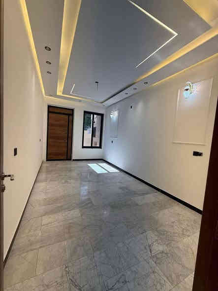 #للبيع بيت حديث بموقع جداً مميز في #السيدية !

🏡 تفاصيل العقار:

 المساحة: 150م
 الواجهة: 6م 
النزال: 25م

الطابق الأول: يضم صالة لأستقبال الضيوف، مطبخ حديث، غرفة نوم، وحمام ملحق.

الطابق الثاني: 3 غرف نوم واحده سويت بالاضافة الى حمام.

📍 موقع مثالي:
يقع المنزل في السيدية مربع التصنيع 

#لمعرفة #السعر #الرقم ( 1 ) #سأتي #السعر #مباشره

📞 للمزيد من التفاصيل أو لحجز معاينة، اتصل بنا على الارقام التالية ***********
*********** #العقاري عمر محمد 

🛡️ إذا لم يناسبك هذا المنزل، لدينا خيارات متنوعة تشمل منازل، وأراضٍ تناسب جميع الأذواق.
