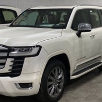 لاندكروزر VX 2023  6 سلندر   فول مواصفات بيها ربع   البنيد صبغ ماشية 5...