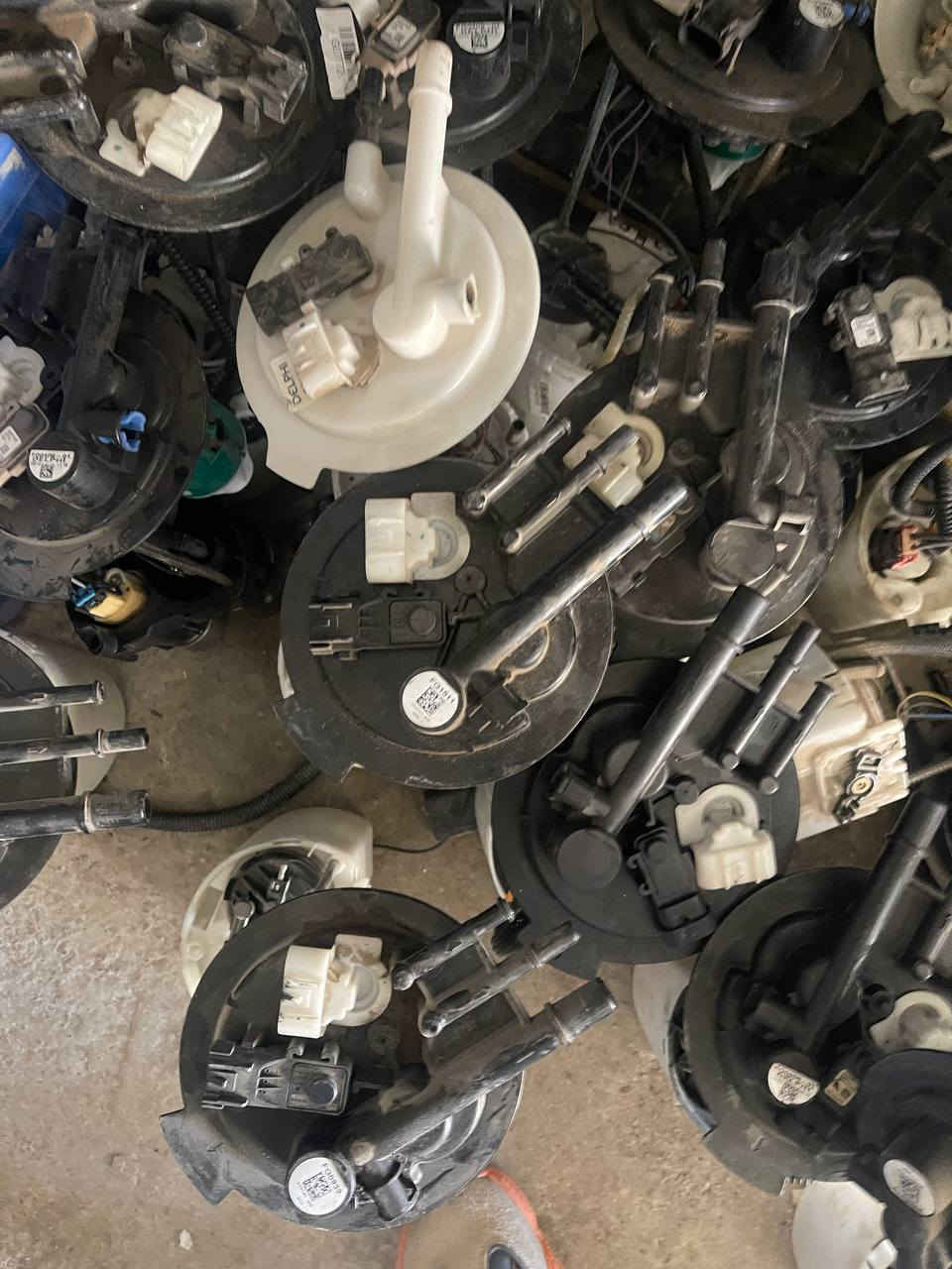 من رخصة صاحب المجموعة متوفر عبوات فيت بم اصلي تفصيخ شوفرليت امبالا ماليبو 2008-2014 سعر ٧٠ الف توصيل كل العراق ٥ الف دينار ***********
