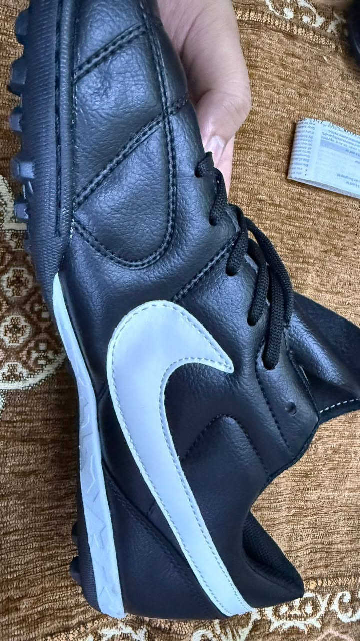 اخوان أهل ٤٤ وينكم قطعه اصلييييه مفوله وسعر ٢٥ ويه توصيل للتواصل واتساب ***********
