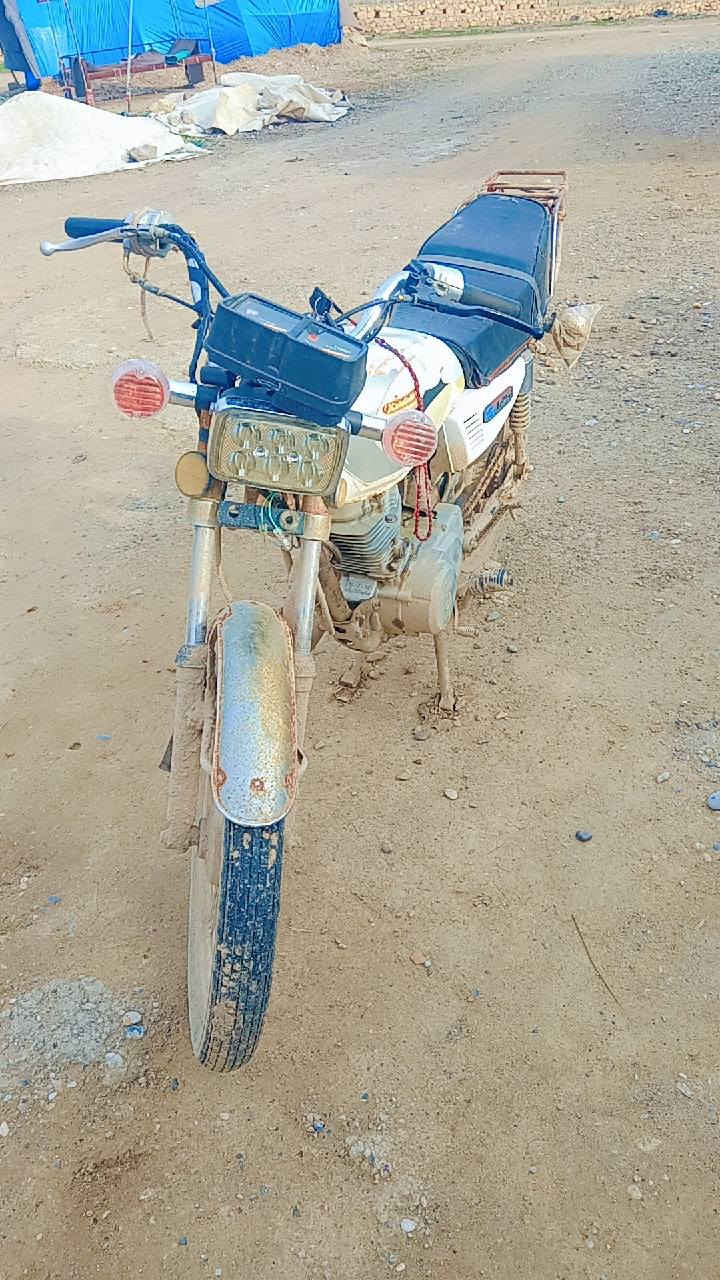 ماطور ساخت إيراني ٢٠١٨ محرك نضيف وكهربائات كله معروض للبيع الشراي يجي خاص


**إذا كنت صاحب هذا الإعلان وتريد حذفه لأي سبب، رجاءا أرسل رسالة إلى الدعم الفني**