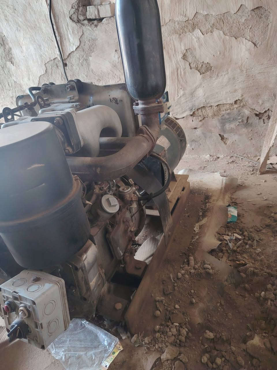 مولد دويز للبيع السعر 18ورقه وبي مجال شرط العمل والضمان
ديالى /خانقين 
للاسفسار ***********
