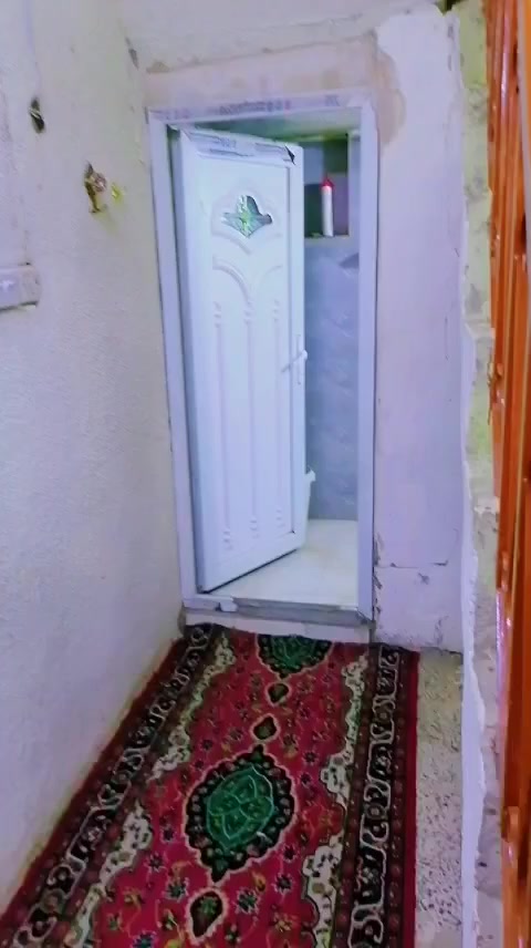 السلام عليكم دار للبيع بسعررر جداً مناسب جوة سعر المنطقه مساحه 300متر واجهه 10نزال 30طابو صرف سند مستقل فتح بيان ثاني يوم لدار سنه بناء ثمانينات ومرمم سنه 2024موقع لدارمنطقة العبيدي قرب لتربيه شارع نزله لتربيه قريب عل شارع العام رئيسي يحتوي لدار علا استقبال وهول ومطبخ حار وبارد و3غرف نوم كبار وحده طابق اول وثنين طابق ثاني مجموع 3حمامات 2مشترك واحد بس حمام استفسار رقم هاتف ***********
