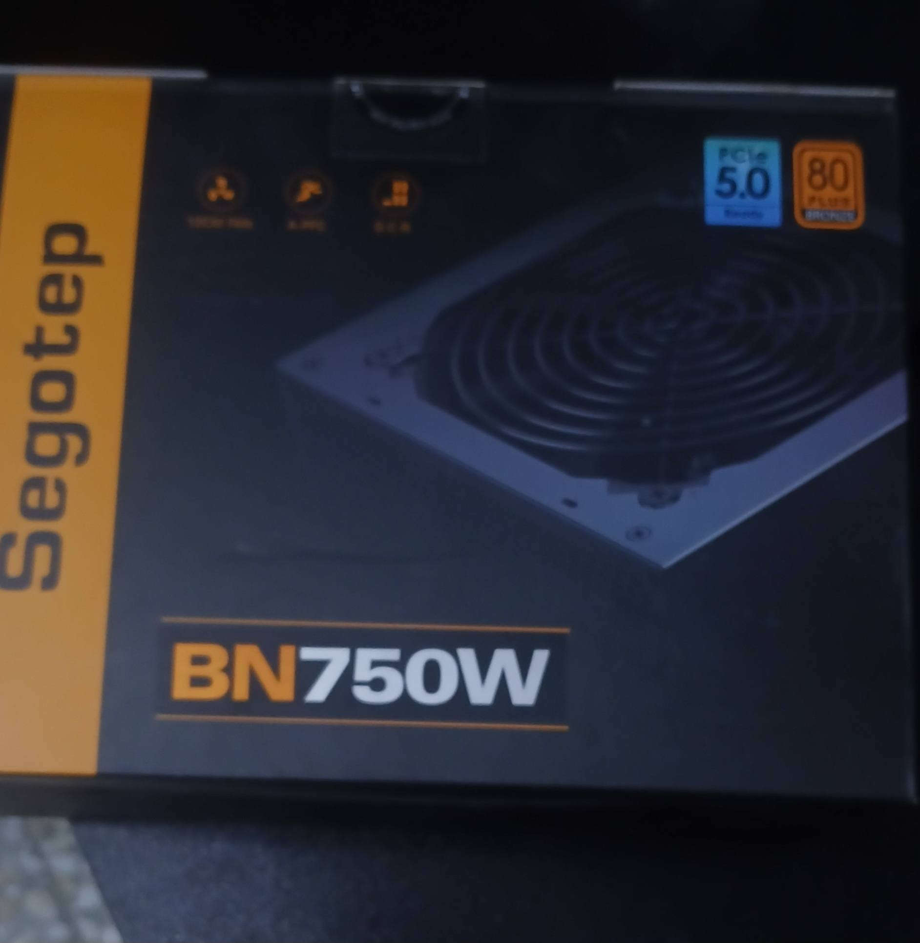مكلف بالنشر 
تجيمعة PC فووول مواصفات 
المواصفات : 
Ryzen 5 9600X
RTX 4060ti
32 Ram DDR5 6000 HZ
ssd 1 TB  m.2
تبريد مائي 
ماوس وكيبورد  باقي المواصفات
مستعملة شهر ونص تقريبا اخت الجديدة حتى الضمان بعده بيها  بالصور السعر الاتصال على الرقم بيه وات ساب 
***********
