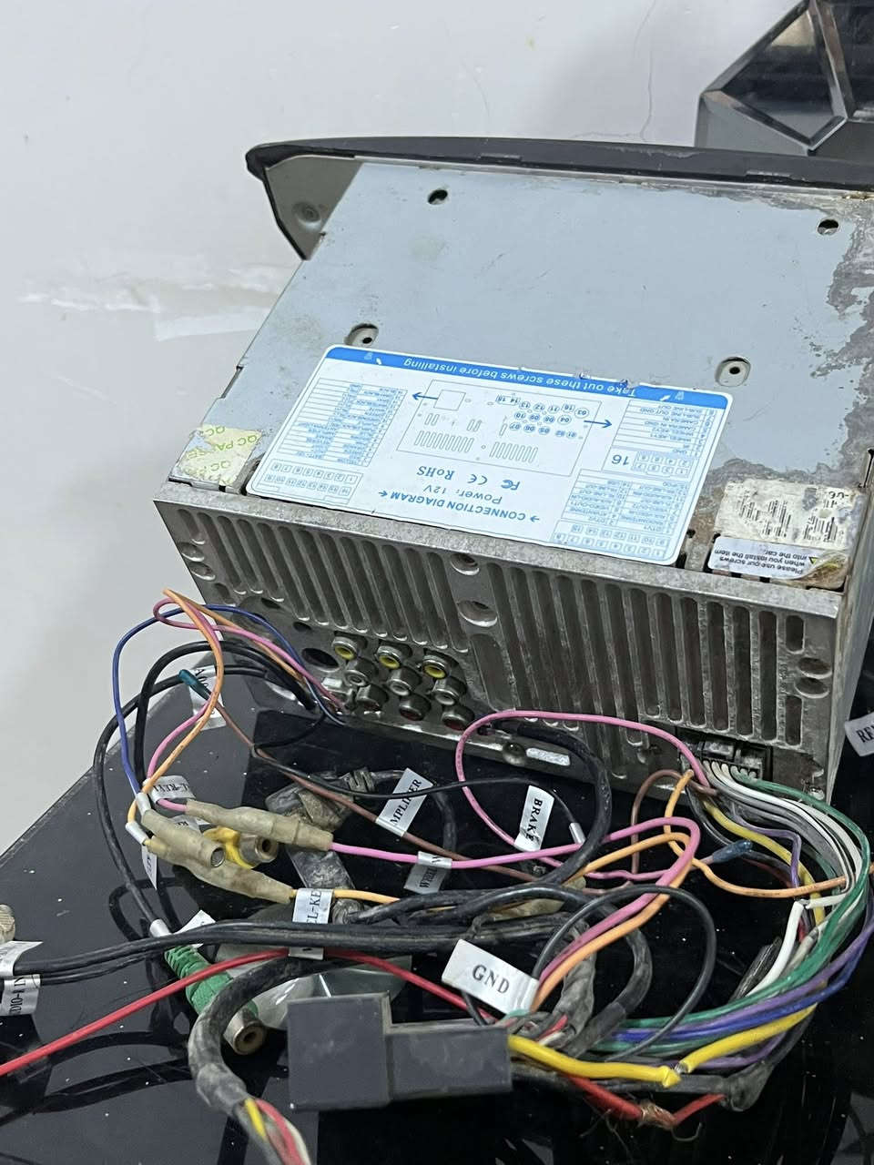 شاشه النترا بلاديه شرط العمل من موديل 12 الى 16 سعرها 75 الف مجالها كلش بسيط ***********
