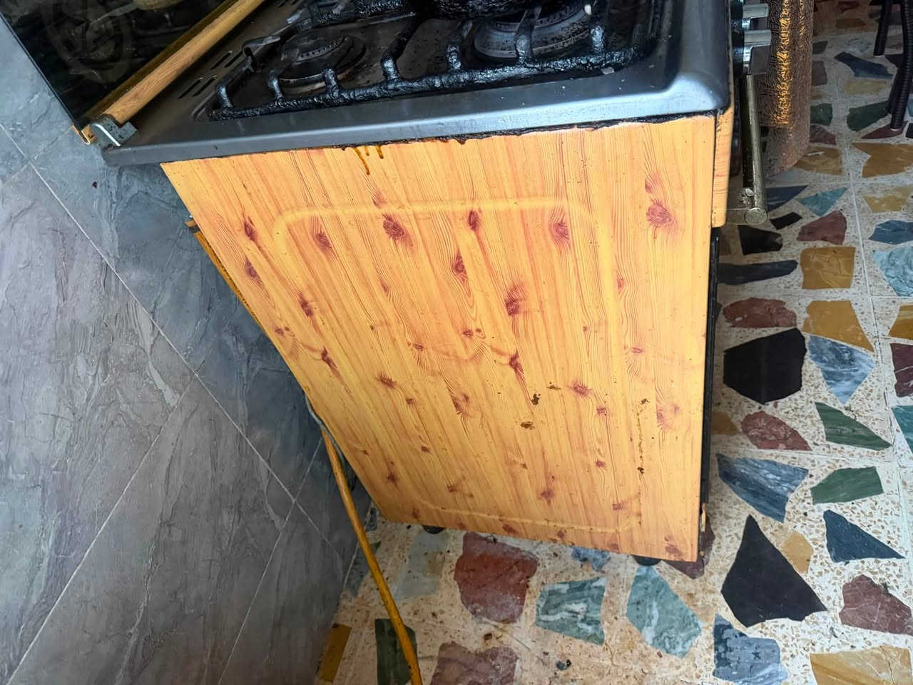 طباخ رويال مصري مستعمل بس جيد 
٥ عيون وفرن شغال جداحة كهربائية 
السعر ١٥٠ الف


**إذا كنت صاحب هذا الإعلان وتريد حذفه لأي سبب، رجاءا أرسل رسالة إلى الدعم الفني**