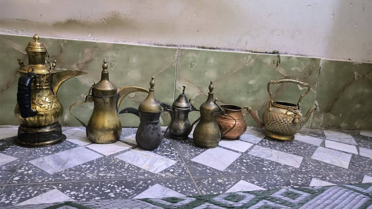 دلات قديمه +قواري قديمه
مكاني بغداد حي اور رقمي *********** السعر خاص وتحياتي
