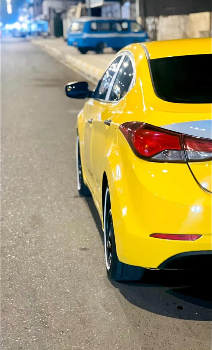 سلام عليكم الانتره موديل 2015سياره حدثه جملغ خالفي فقط اليبل واحد سياره كله رقم بغداد مصفره هيه غرامات محرك ما مفتوح كير ما مفتوح كله جديد تبريد حداديه خير من الله سياره حله من الصور مكان سياره كربلاء طويريج السعر 115وبيه مجال قليل 
***********
