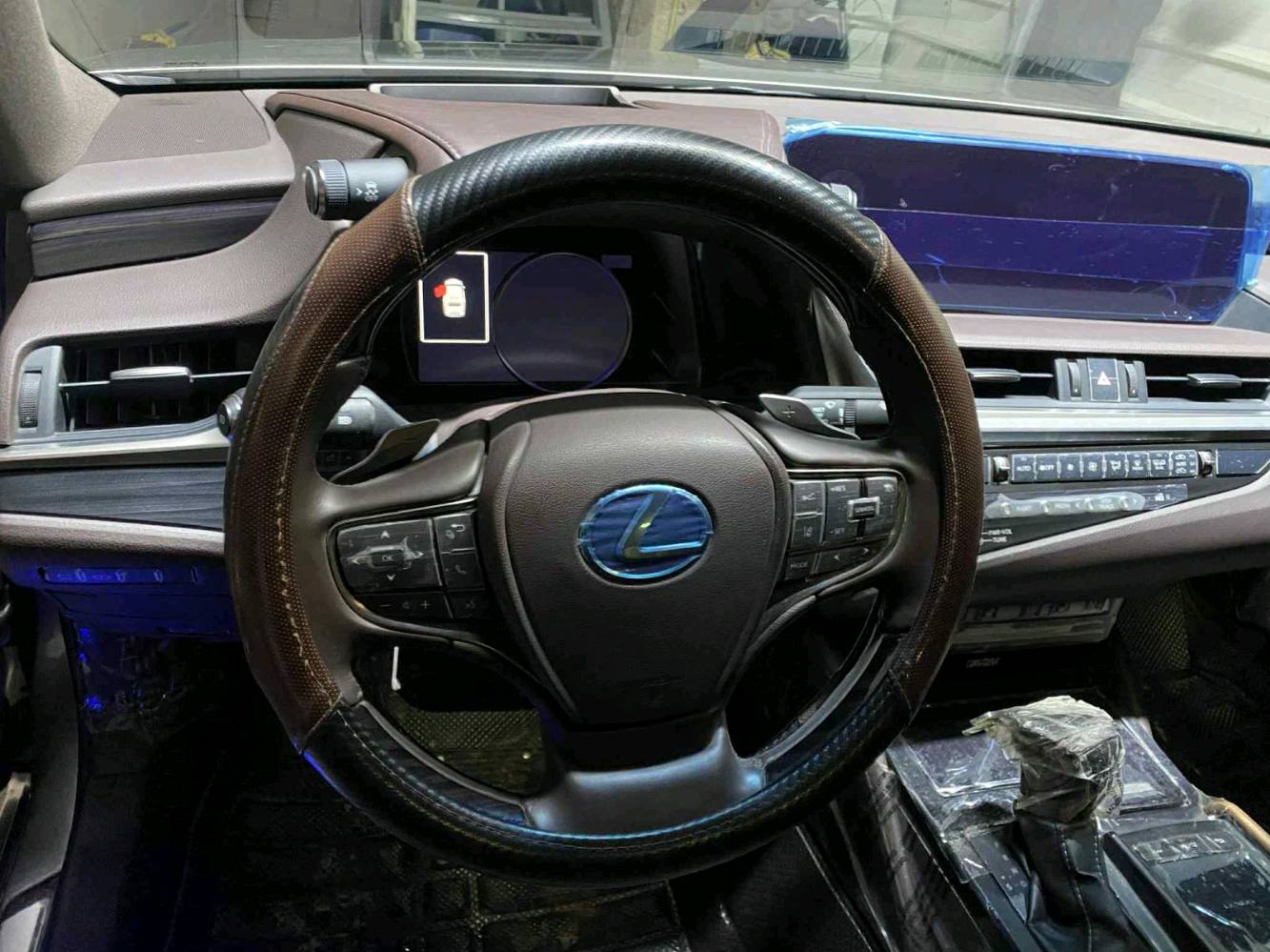 لكزز هايبرد وارد امريكي موديل 2021 فئه لكجري الترا سياره ماشيه 46 الف  للبيع تواصل عل رقم 

ضربه جاملغ خلفي قبق صندوك 


***********