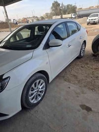 سنترا م٢٤ مكفولة فقط بارد كد اصبعين بالجاملغ اىخلفي ماشيه ٤٢  سعرها ب١...