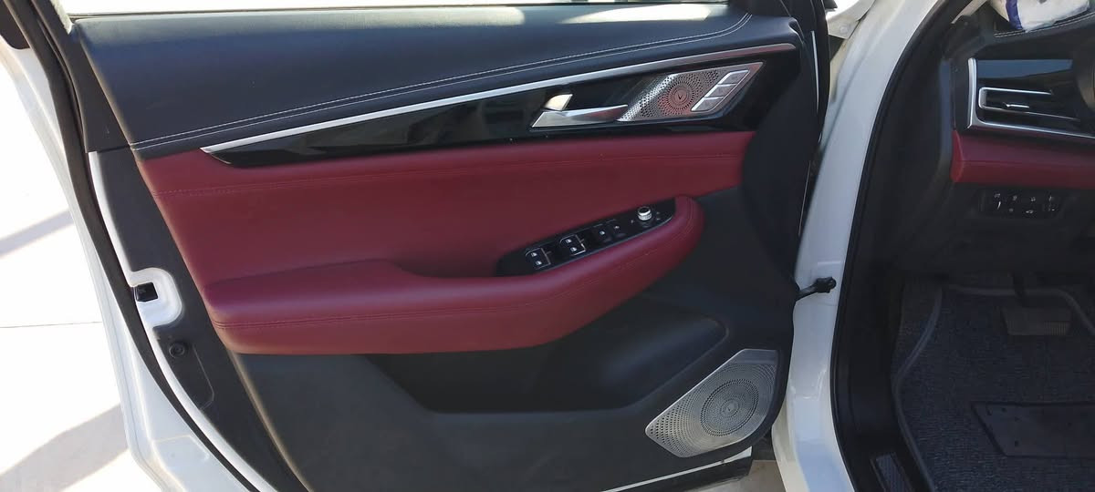 شانجان cs85 موديل 2022 فول موصفات وبعده بل ضمان ماشيه60 سياره كلش جديده ومقفوله قفاله عامه من صبغ بيه بس بل بنيد حالوب شي بصيط كلش وبيه كتاب تخويل تظليل جام محرك 2000 تيربو فقط بيع *********** مكان السياره كراده
