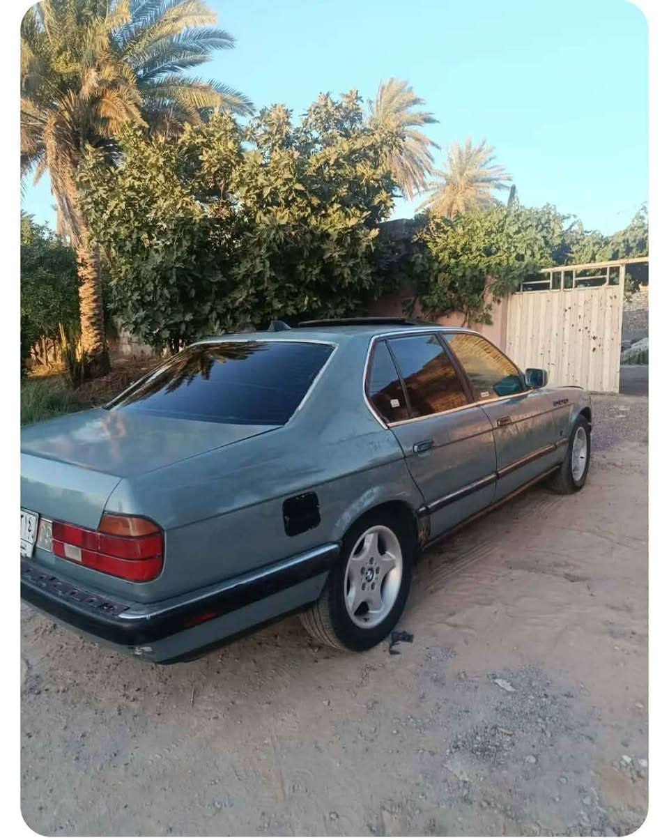 عليكم BMW    موديل 1992.   حجم 735     رقم نجف الماني تحويل مباشر مكينه وكير بلاد جدد كهربائيّات كله شغاله تخم تاير شواصي بلاد حداديه جديده كشنات كهرباء. سياره جهازه  السعر 26.       المكان نجف  ***********
