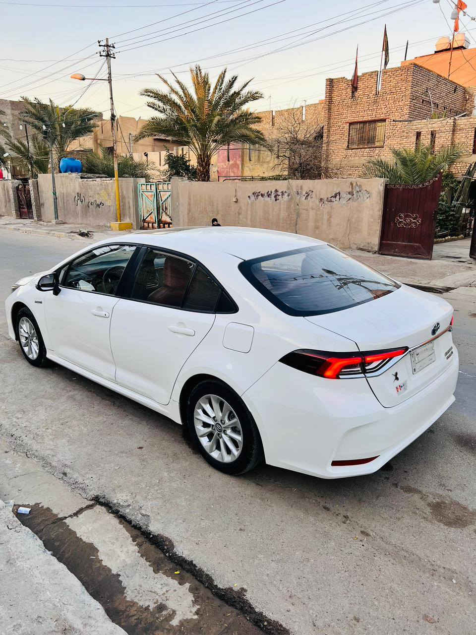 سلام عليكم
٢٢ خليجي هايبرد الباب الأول فول مواصفات بآسمي السياره 
السعر ١٢٥ قفل وعليهه غرامات ٦٠٠ ألف
مكاني حي اور ام الكبر والغزلان
***********
